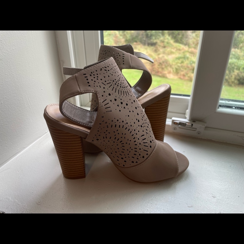 Women's peep toe heels